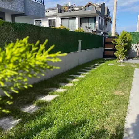Huzurla Urla